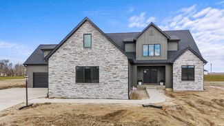 10664 Chestnut Creek Blvd, Fort Wayne, IN 46814