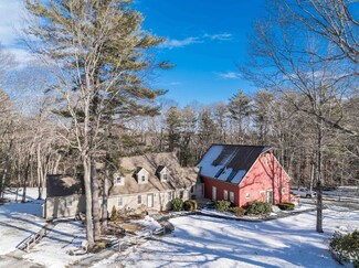 10 Balmoral Dr, Stratham, NH 03885