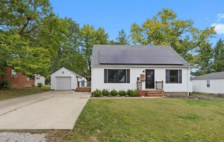 107 Henderson St, Troy, IL 62294