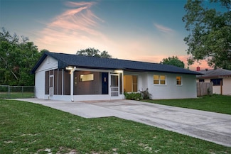 841 S Michigan Ave, Groveland, FL 34736