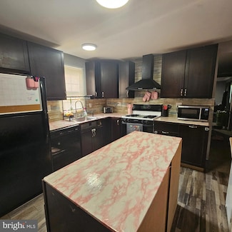 111 Cougar Cir, Lothian, MD 20711