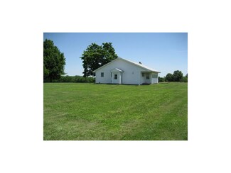 1918 N Holly Rd, Buckner, MO 64016