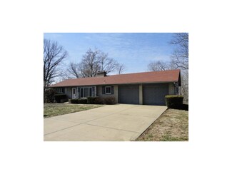 5912 NW Westwood Ln, Kansas City, MO 64151