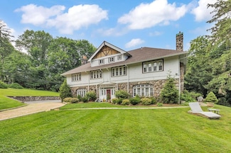 149 Central Dr, Briarcliff Manor, NY 10510