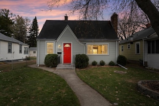1772 Eustis St, Saint Paul, MN 55113