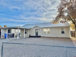 929 N Ute Ave, Montrose, CO 81401