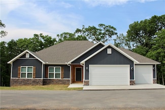 40 Glyndebourne Dr, Bella Vista, AR 72714