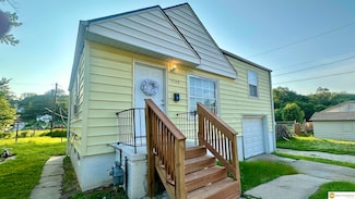 3748 N 43rd St, Omaha, NE 68111
