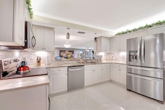 9716 Sills Dr E Unit 101, Boynton Beach, FL 33437