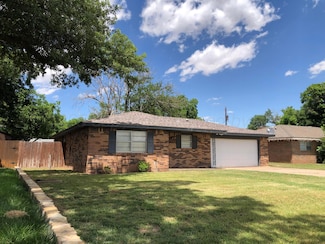 1713 Corsicana St, Wellington, TX 79095