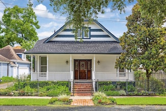 208 E 12th St, Houston, TX 77008