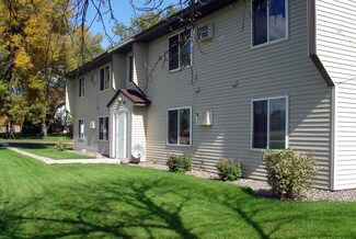 911 Lakeview St Unit 5, Lake Lillian, MN 56253