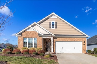 5333 Quartz Ave, Clemmons, NC 27012