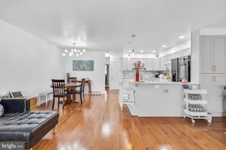 11932 Farwell Rd, Philadelphia, PA 19154
