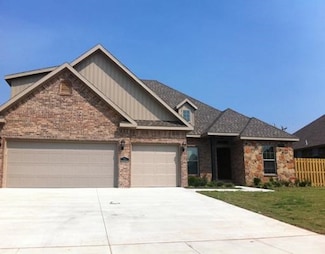 703 SW Elmside Dr, Bentonville, AR 72712