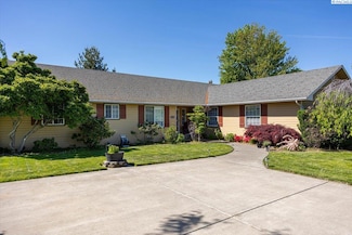 4210 Desert Plateau Dr, Pasco, WA 99301