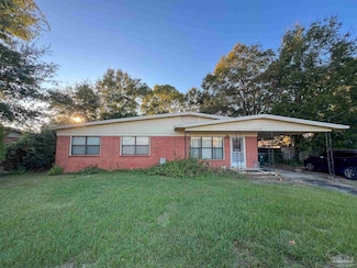 5457 Byrom St, Milton, FL 32570