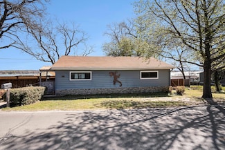 1122 W Lake Dr, Weatherford, TX 76087