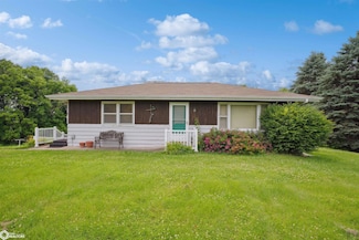 1065 255th Ave, West Point, IA 52656