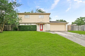 303 Hearthside Cir, League City, TX 77573