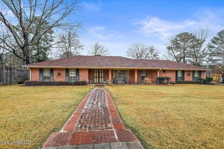 5206 Brookleigh Dr, Byram, MS 39272