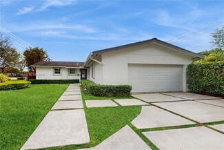 10220 SW 82nd Ave, Miami, FL 33156