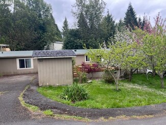 1050 N Cedar Point Rd Unit B13, Coquille, OR 97423