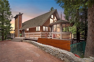 825 Grass Valley Rd, Lake Arrowhead, CA 92352