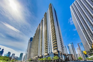 400 E Randolph St Unit 1822, Chicago, IL 60601