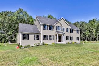 8 Cottonwood Ln, Salem, NH 03079