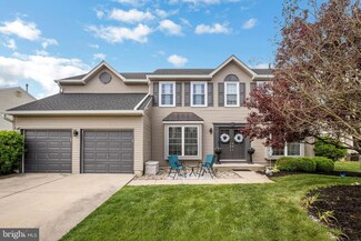 21 Larkspur Cir, Sicklerville, NJ 08081