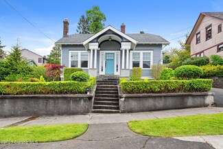1064 14th St, Astoria, OR 97103