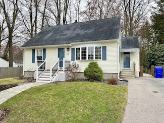 43 Carver St, Manchester, NH 03109