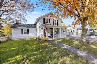 345 S 4th St, Lewiston, NY 14092