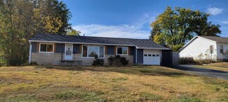 131 N Hillsdale Dr, Bloomington, IN 47408