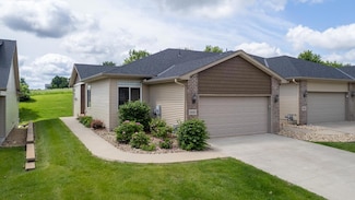 668 Shardlow Place NE, Byron, MN 55920