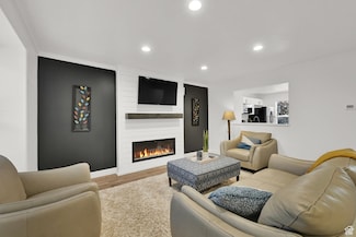 371 E Braidhill Dr, Draper, UT 84020