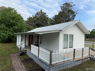 314 State Highway D, Lilbourn, MO 63862