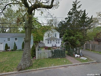 55 9th Ave, Huntington Station, NY 11746