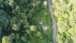 138 Friendship Rd, Beaver Falls, PA 15010