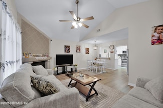 8300 Plaza Gate Ln Unit 1122, Jacksonville, FL 32217