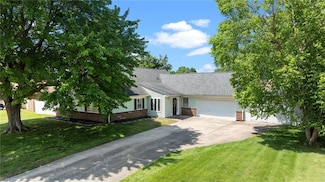 2204 N Wolfsnare Dr, Virginia Beach, VA 23454