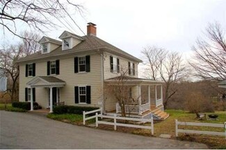 65 High St, Topsfield, MA 01983