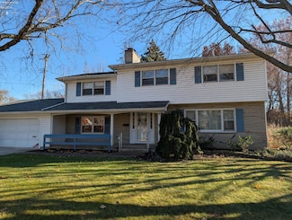 807 Harrison St, Port Clinton, OH 43452