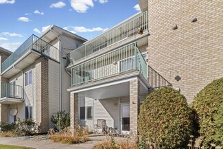 2034 Manico Ct Unit 101, Crest Hill, IL 60403