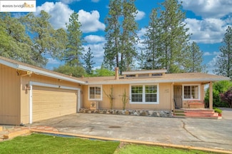 12690 Mueller Dr, Groveland, CA 95321
