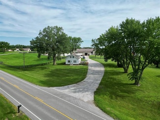 7820 SE Vandalia Dr, Runnells, IA 50237