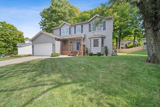 10 Palm Ct, Bloomington, IL 61701