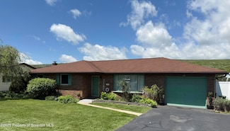 102 Bubernak Blvd, Old Forge, PA 18518