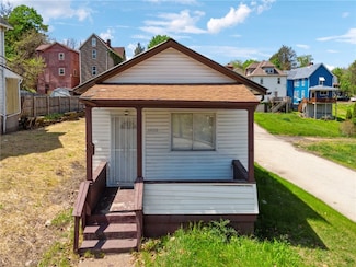 1828 Evans Ave, McKeesport, PA 15132